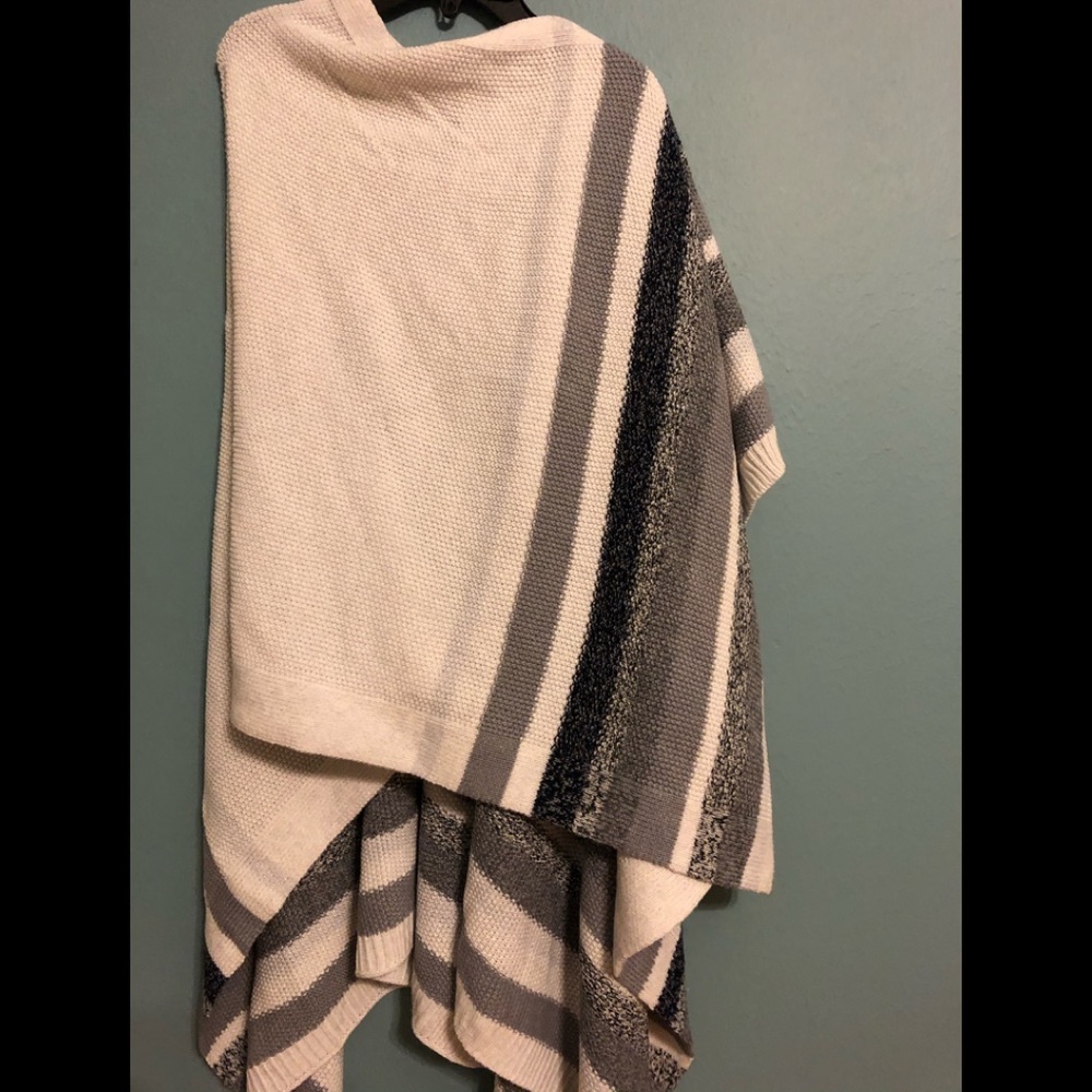 Poncho , cover all, shawl.